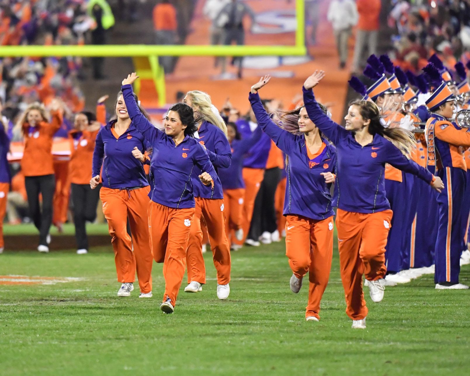 Clemson vs South Carolina 2018-2.jpg